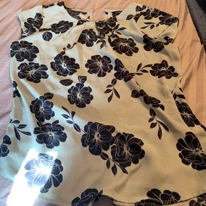 41 Hawthorne sea green and navy blouse